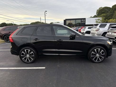 Used 2024 Volvo XC60 B5 Plus w/ Protection Package Premier AWD/4WD image 6
