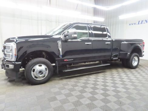 Used 2025 Ford F350 Platinum w/ Platinum Plus Package AWD/4WD image 7