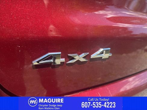 Used 2022 Jeep Compass Latitude w/ Sun and Sound Group AWD/4WD image 11