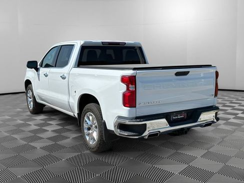 Used 2021 Chevrolet Silverado 1500 LTZ w/ LTZ Premium Package AWD/4WD image 3