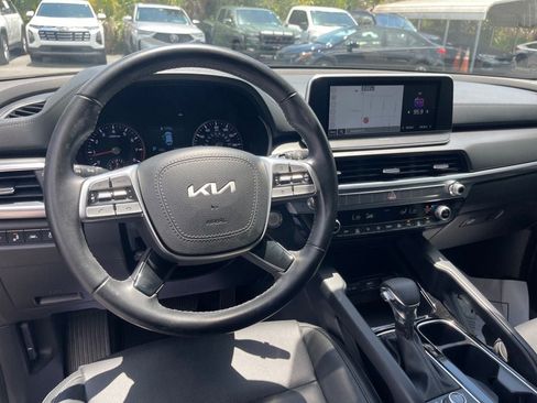 Used 2022 Kia Telluride LX AWD/4WD image 14