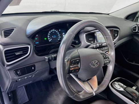 Used 2019 Hyundai Ioniq Electric FWD image 9