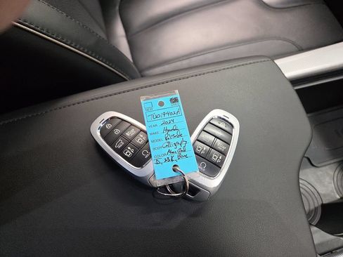 Used 2024 Hyundai Palisade Calligraphy AWD/4WD image 15