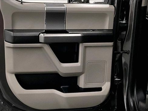 Used 2019 Ford F250 XLT w/ XLT Premium Package image 18