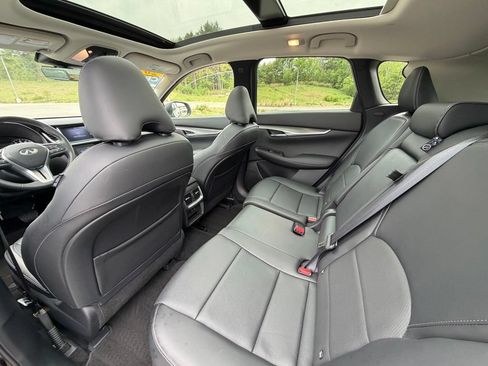 Used 2024 INFINITI QX50 Luxe AWD/4WD image 12