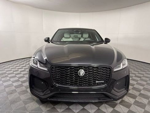 Used 2025 Jaguar F-PACE R-Dynamic S image 9