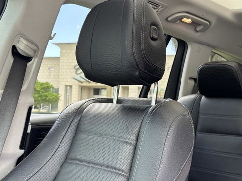 Used 2024 Mercedes-Benz GLS 580 4MATIC image 24