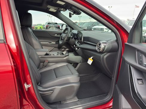 New 2026 Chevrolet Equinox LT w/ Convenience Package II AWD/4WD image 10