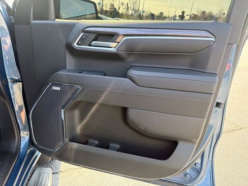 Used 2024 Chevrolet Silverado 1500 LTZ image 14