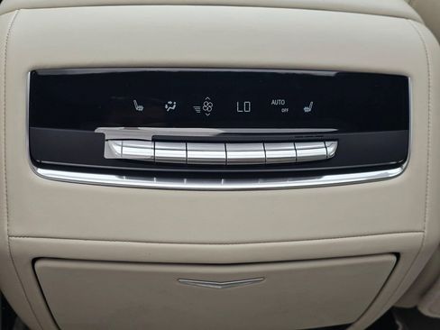 New 2026 Cadillac Escalade Platinum Luxury w/ LPO, Radiant Package AWD/4WD image 19