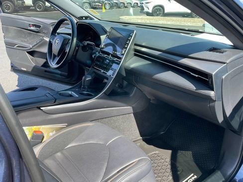 Certified 2019 Toyota Avalon Touring w/ Advanced Safety Package FWD image 17
