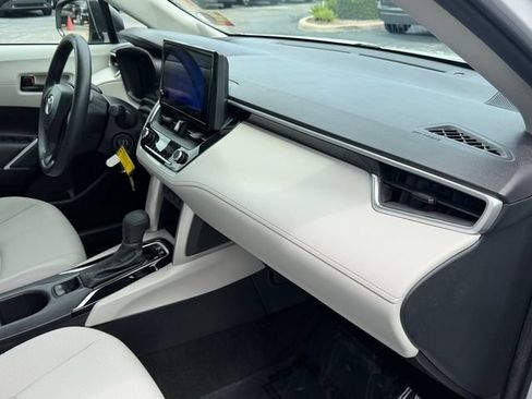 Certified 2024 Toyota Corolla Cross L FWD image 19