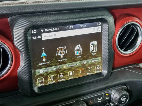Used 2022 Jeep Wrangler Unlimited Rubicon w/ Cold Weather Group AWD/4WD image 22