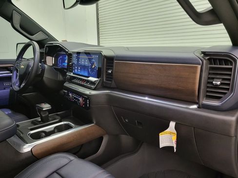 Certified 2024 Chevrolet Silverado 1500 High Country w/ High Country Premium Package image 41