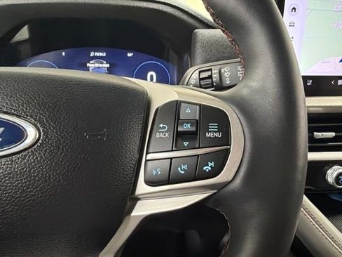 Used 2025 Ford Explorer Active w/ Active Comfort Package AWD/4WD image 32