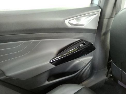 Used 2023 Volkswagen ID.4 Pro S RWD image 30