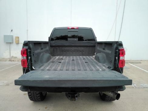 Used 2016 GMC Sierra 2500 Denali w/ Duramax Plus Package image 9