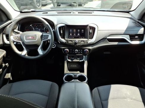 Used 2022 GMC Terrain SLE w/ Driver Convenience Package AWD/4WD image 19