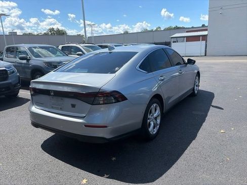 Used 2023 Honda Accord LX image 5