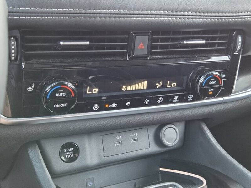 Used 2026 Nissan Rogue SL AWD/4WD image 24