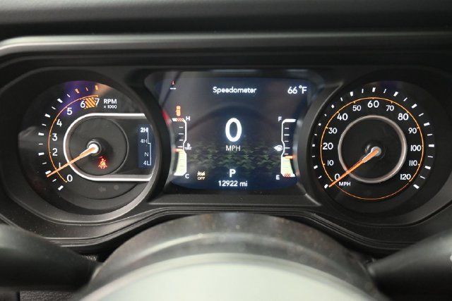 Used 2026 Jeep Wrangler Unlimited Rubicon AWD/4WD image 36