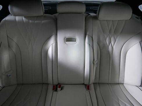 Used 2023 Genesis G80 image 13