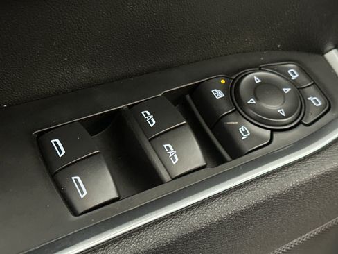Used 2026 GMC Sierra 1500 SLT AWD/4WD image 14