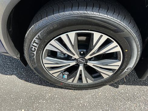 Certified 2023 Nissan Rogue SV w/ SV Premium B Package image 8