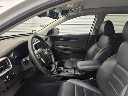 Used 2020 Kia Sorento SX image 11