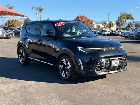 Used 2023 Kia Soul GT-Line w/ GT-Line Technology Package image 3