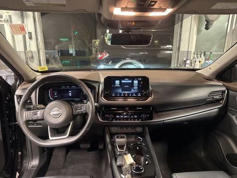 Used 2023 Nissan Rogue Platinum w/ Platinum Premium Package image 19