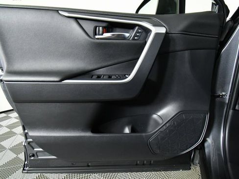 Used 2024 Toyota RAV4 Limited image 21