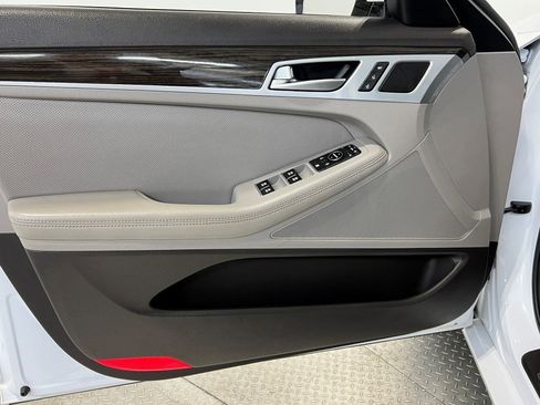 Used 2018 Genesis G80 3.8 image 30