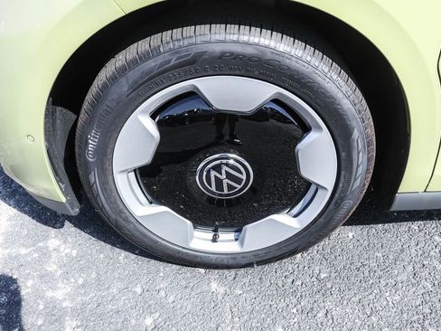 New 2025 Volkswagen ID. Buzz Pro S Plus image 16