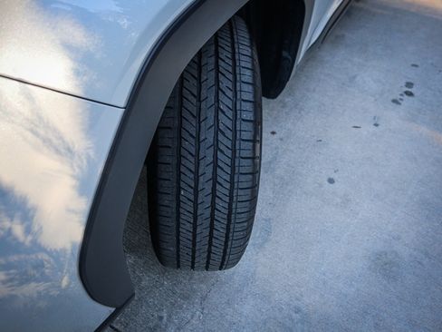 Used 2025 Subaru Forester Premium image 12