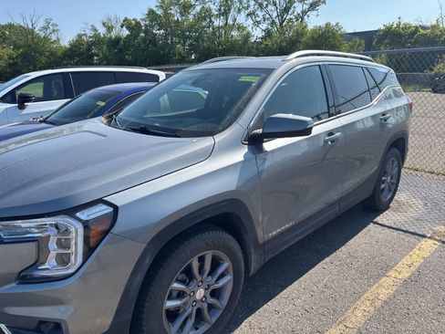 Used 2023 GMC Terrain SLT w/ Infotainment Package II AWD/4WD image 27
