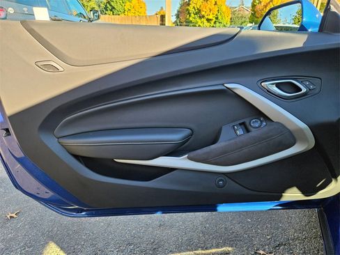 Used 2022 Chevrolet Camaro SS image 11