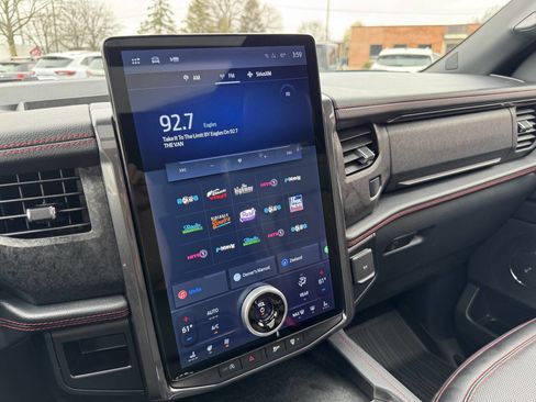 Used 2024 Ford Expedition Limited image 14