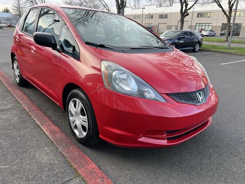 Used 2011 Honda Fit image 2