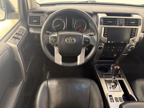 Used 2022 Toyota 4Runner Limited AWD/4WD image 27