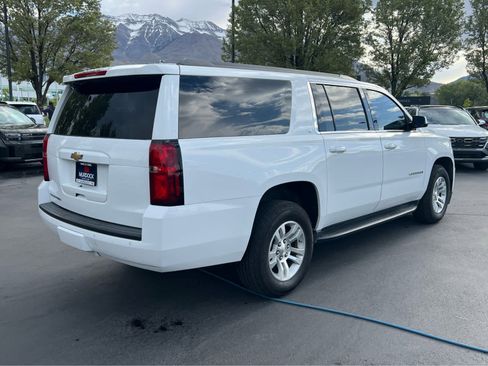 Used 2018 Chevrolet Suburban LT image 8