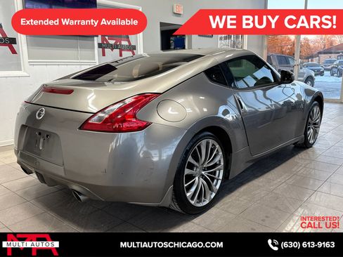 Used 2009 Nissan 370Z Touring image 10