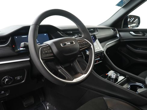 Used 2024 Jeep Grand Cherokee L Altitude image 26