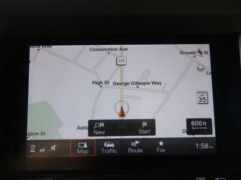 Used 2017 Porsche Macan AWD/4WD image 25