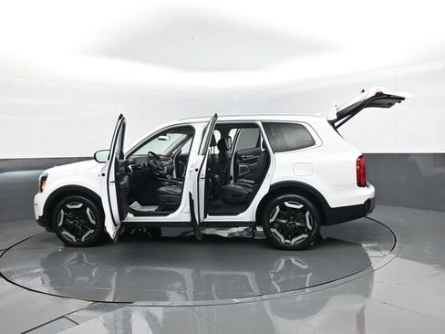 Used 2025 Kia Telluride S AWD/4WD image 34