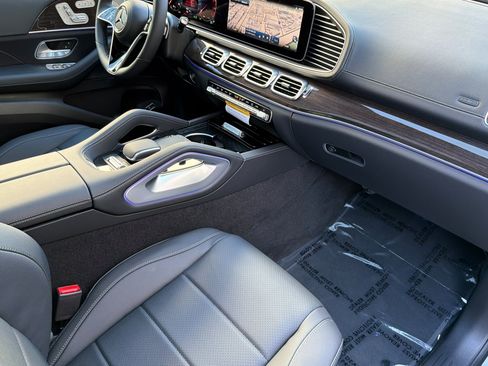 New 2026 Mercedes-Benz GLS 450 4MATIC image 16