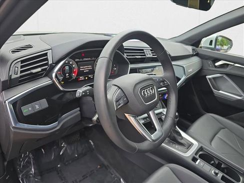 Used 2024 Audi Q3 2.0T Premium Plus w/ Premium Plus Package image 10