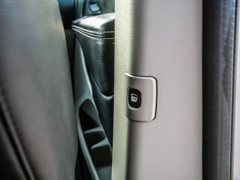 Used 2019 Dodge Grand Caravan SXT FWD image 47