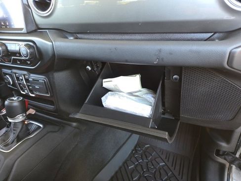 Used 2021 Jeep Wrangler Unlimited Sahara w/ Uconnect 4C Nav & Sound Group image 52