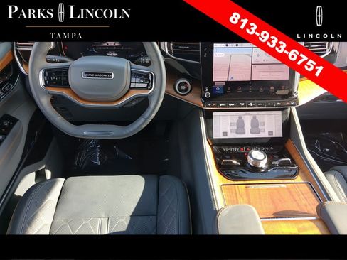 Used 2023 Jeep Grand Wagoneer L Series III AWD/4WD image 12